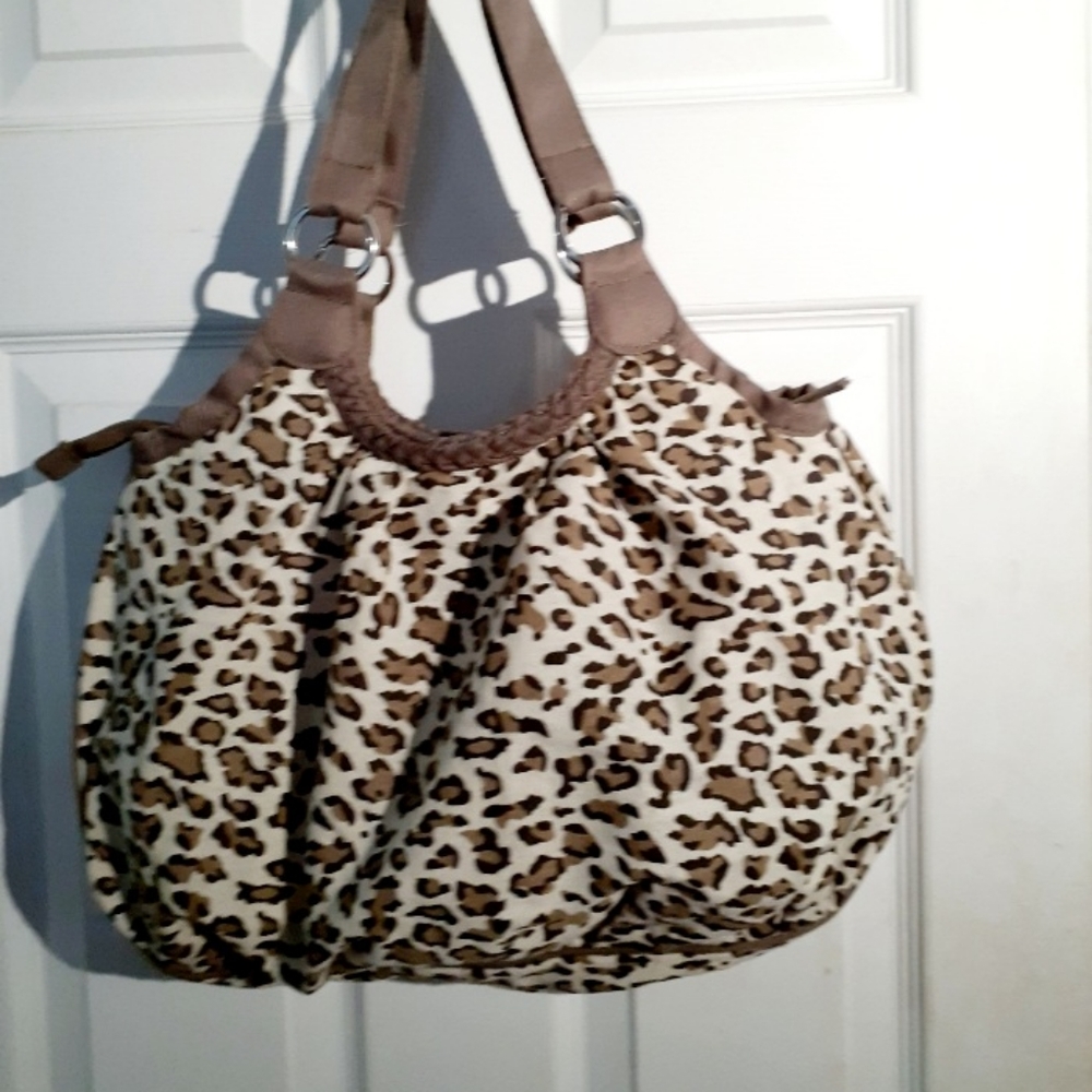 Woman handbag with animal motifs